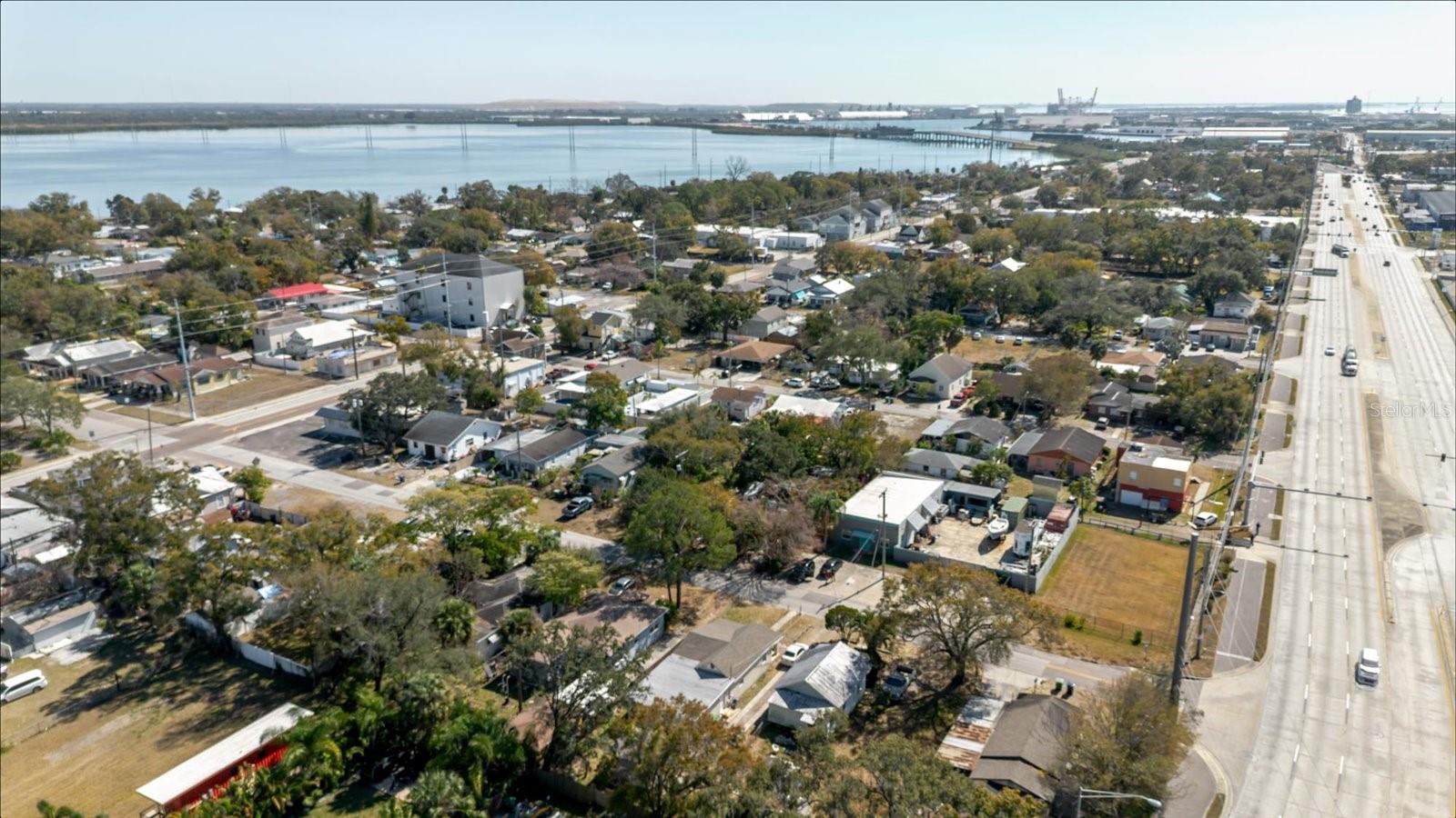 Image 36 of 70 For 2006 Stuart Street