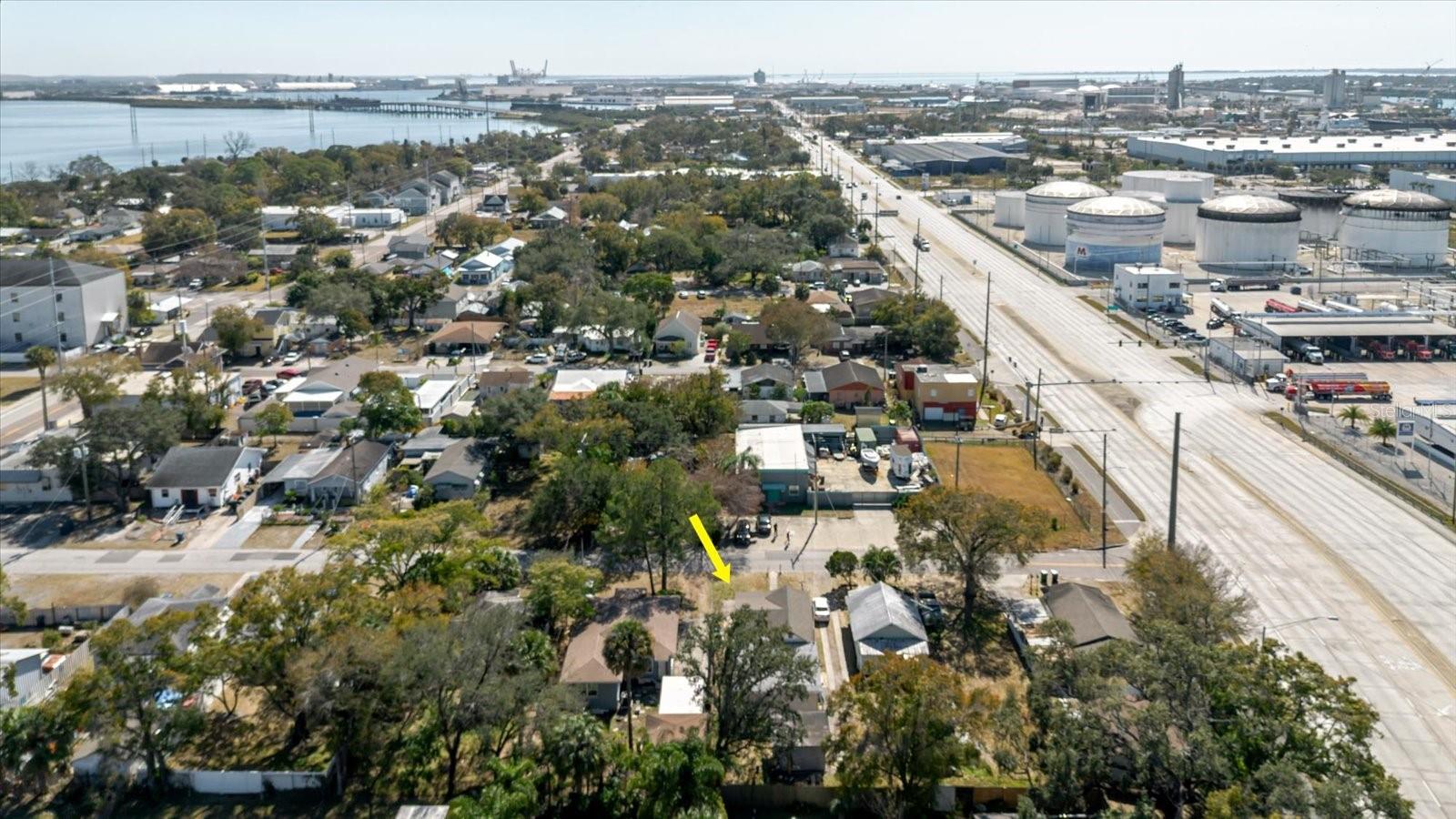 Image 37 of 70 For 2006 Stuart Street