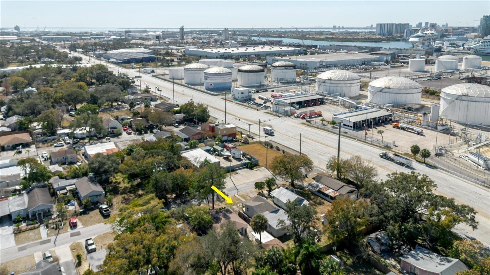 Image 39 of 70 For 2006 Stuart Street