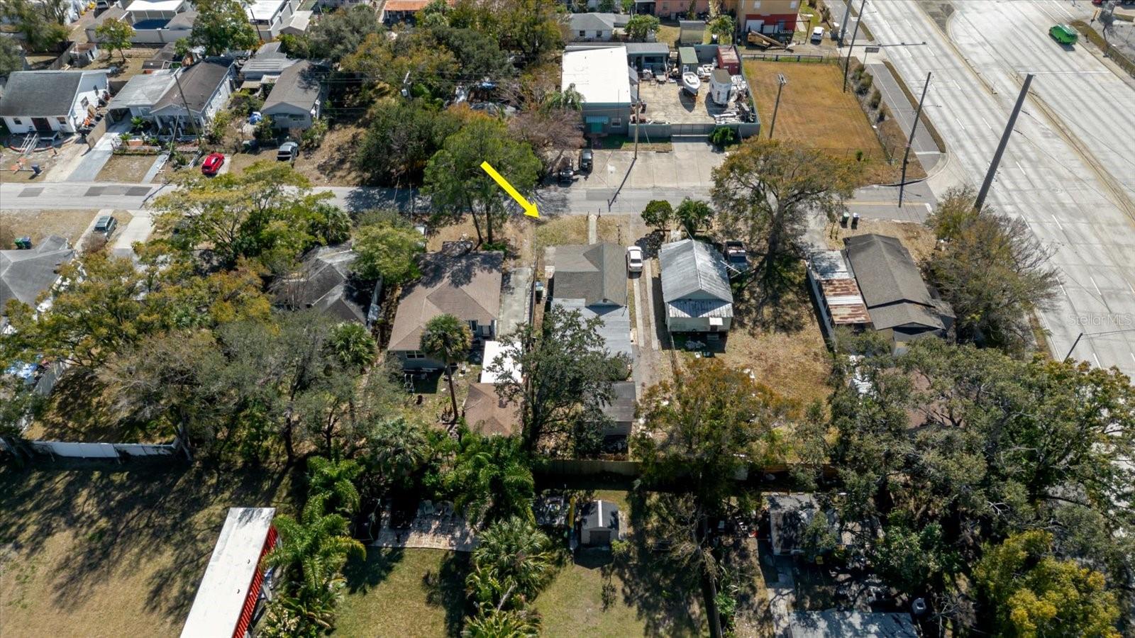 Image 44 of 70 For 2006 Stuart Street