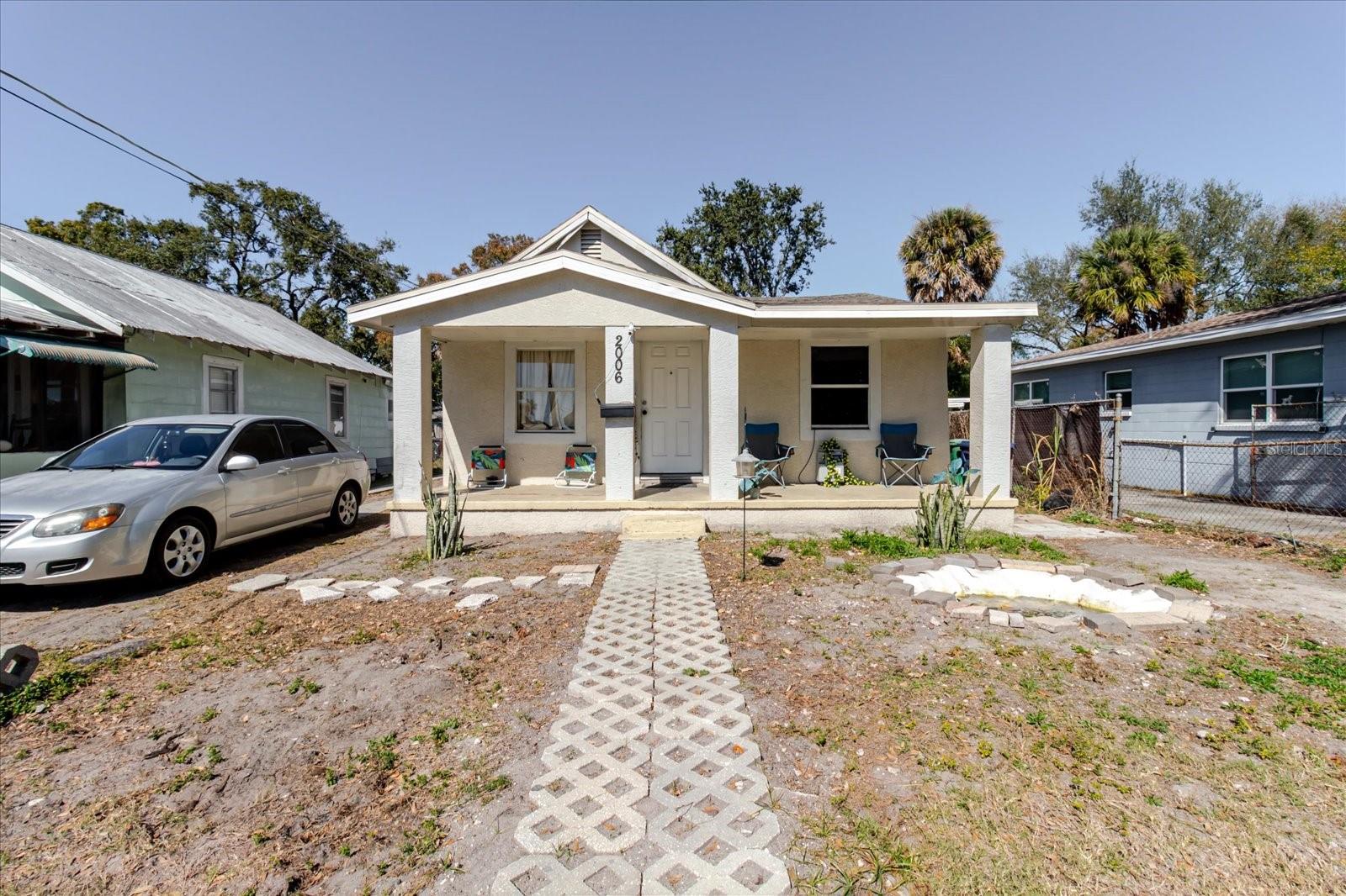 Image 57 of 70 For 2006 Stuart Street