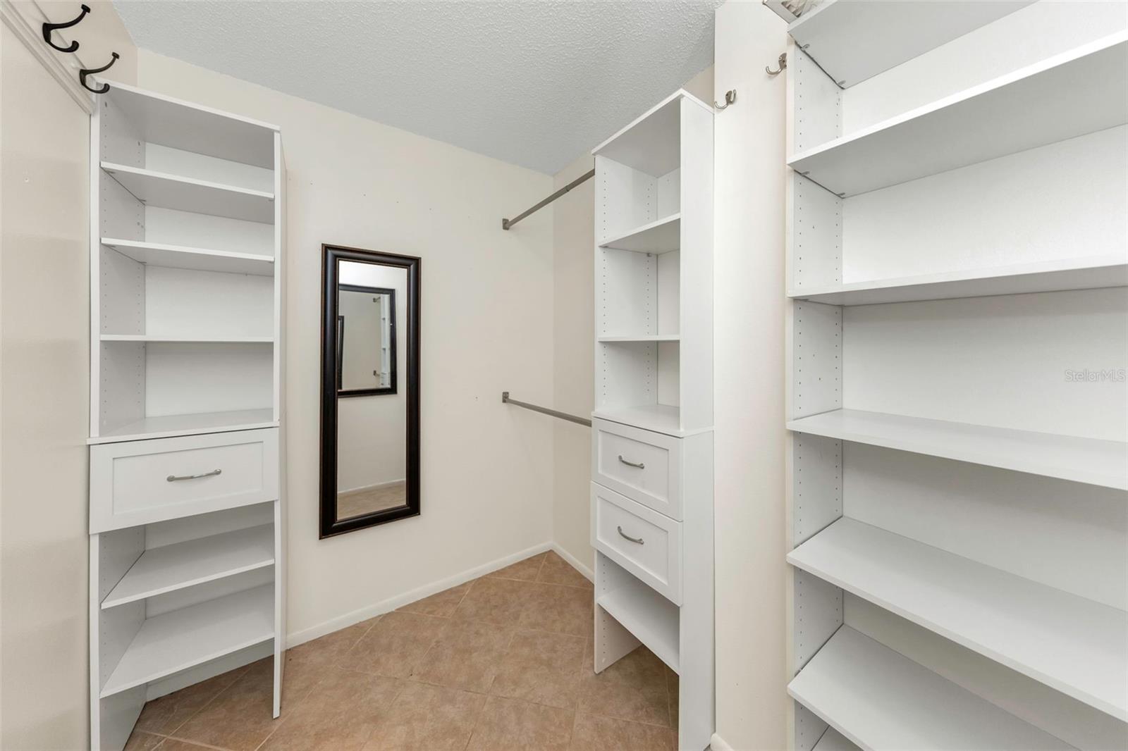 Image 27 of 53 For 235 Woods Landing Trail 235