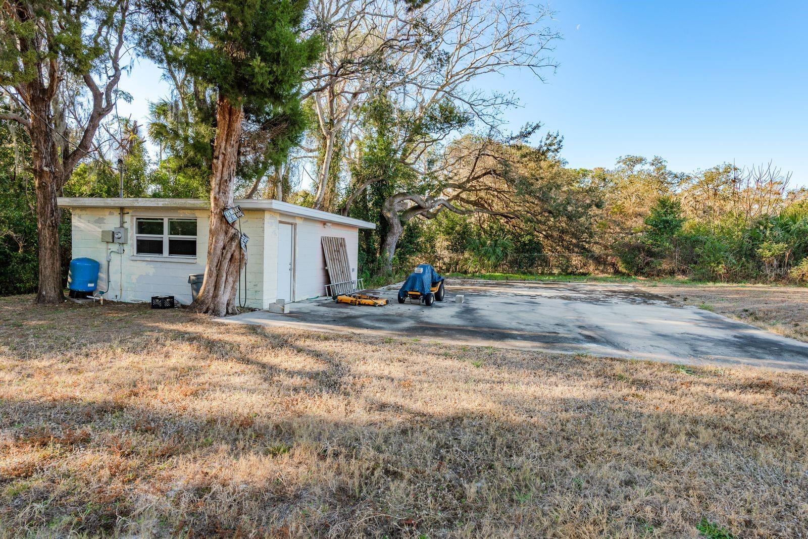 Image 14 of 42 For 9501 Bonnet Lake Drive