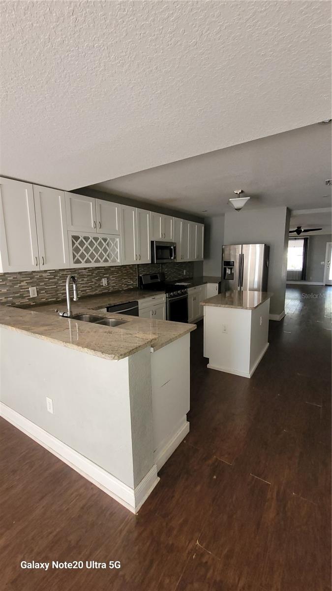 Image 10 of 20 For 801 Osborne Avenue