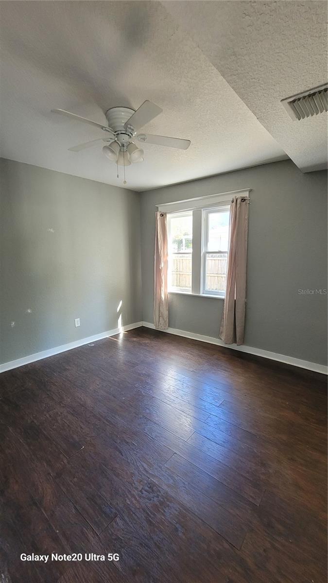 Image 14 of 20 For 801 Osborne Avenue