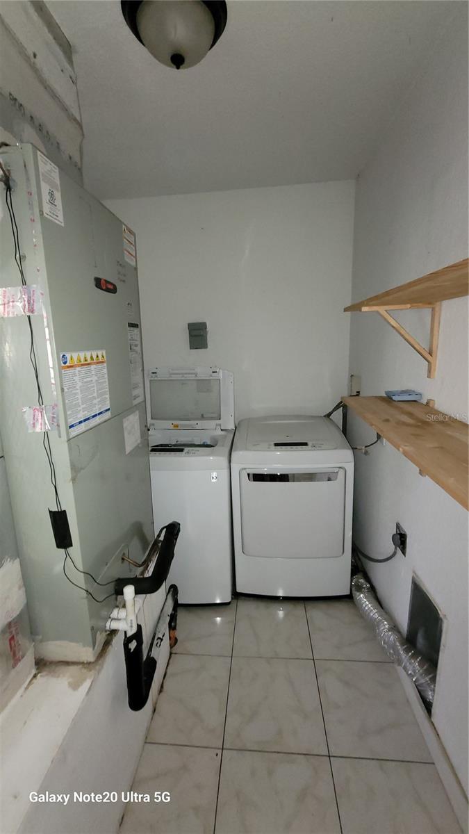 Image 15 of 20 For 801 Osborne Avenue