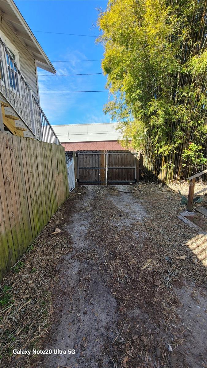 Image 17 of 20 For 801 Osborne Avenue