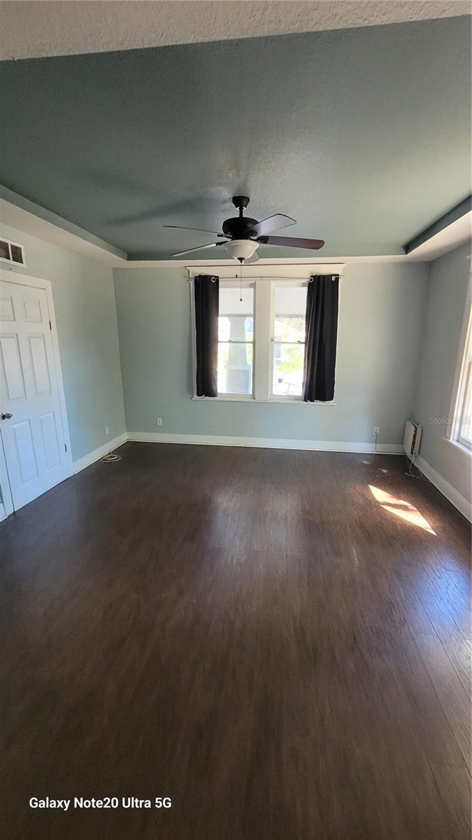 Image 4 of 20 For 801 Osborne Avenue