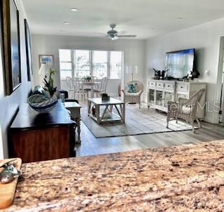 Image 19 of 87 For 5108 Brittany Drive S 204