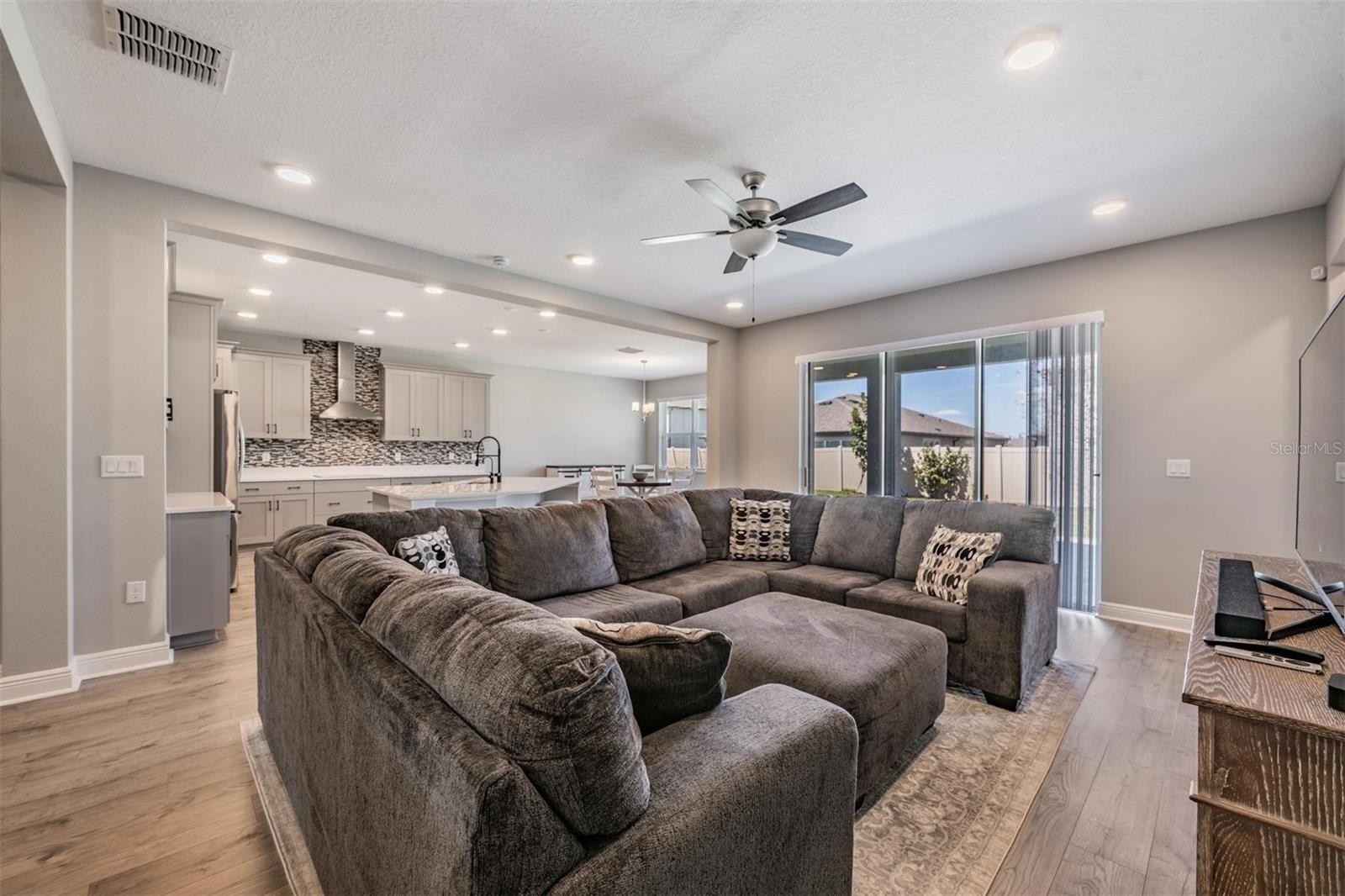 Image 19 of 61 For 33115 Sycamore Leaf Drive