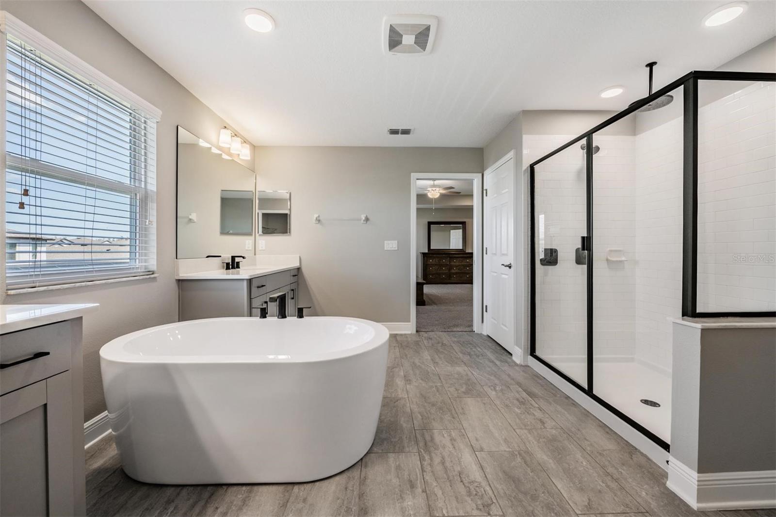 Image 30 of 61 For 33115 Sycamore Leaf Drive