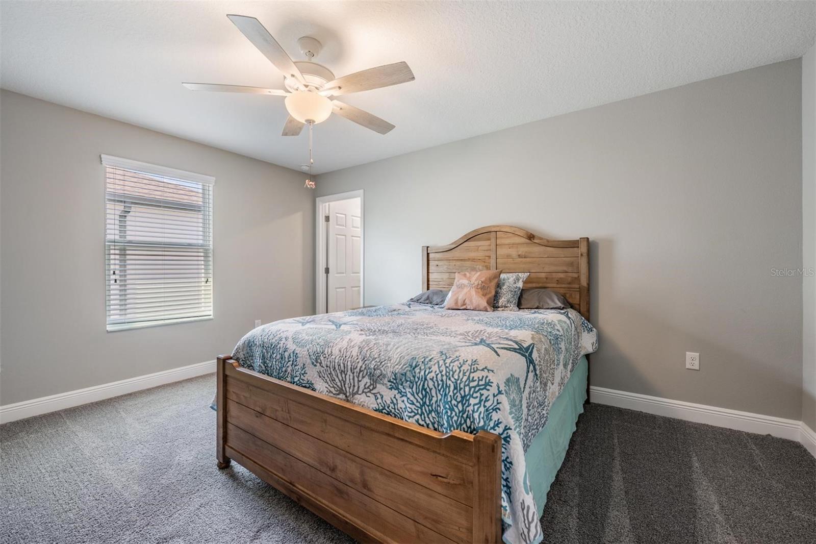 Image 34 of 61 For 33115 Sycamore Leaf Drive