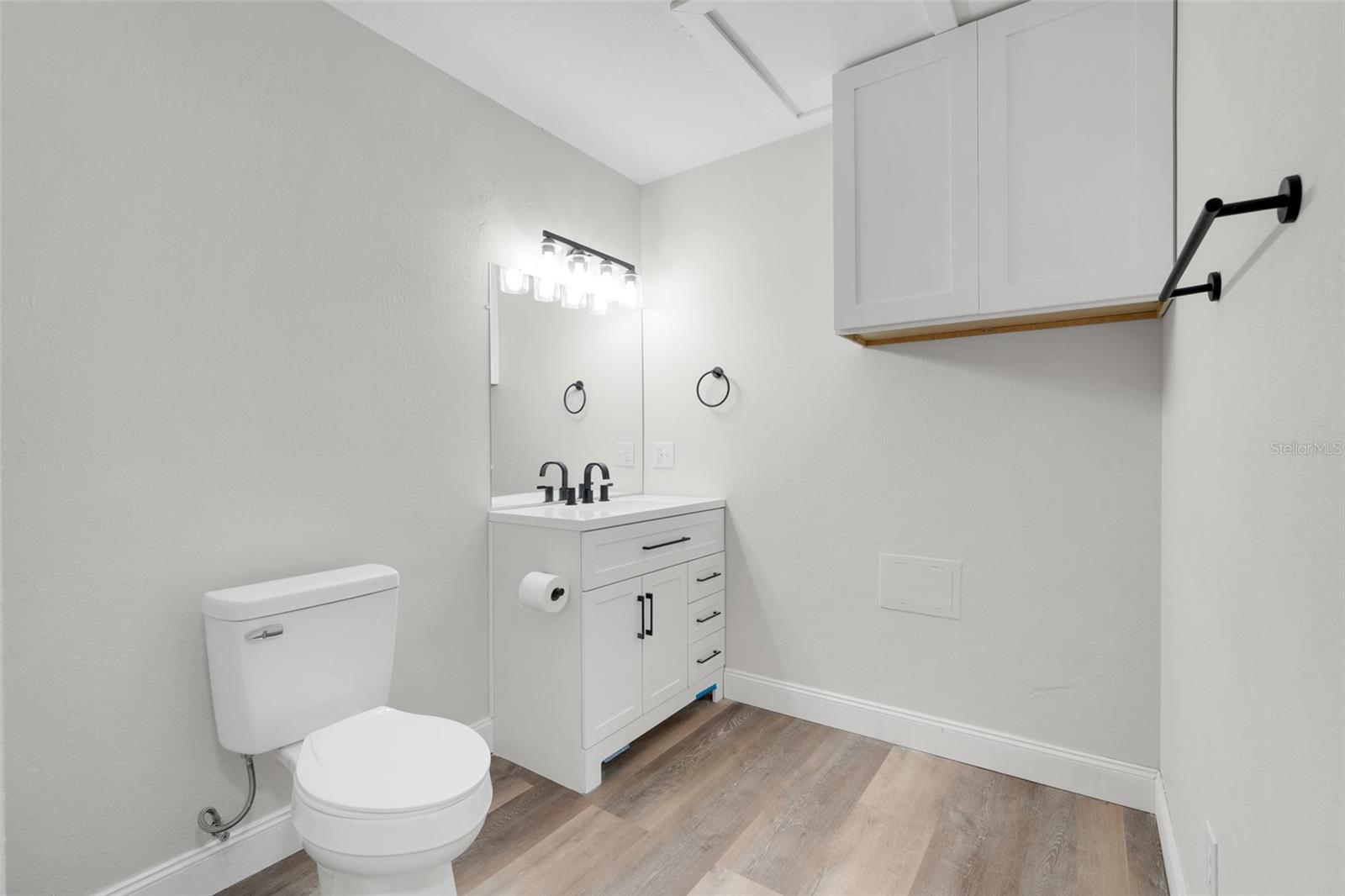 Listing photo id 11 for 311 Griffin View Drive