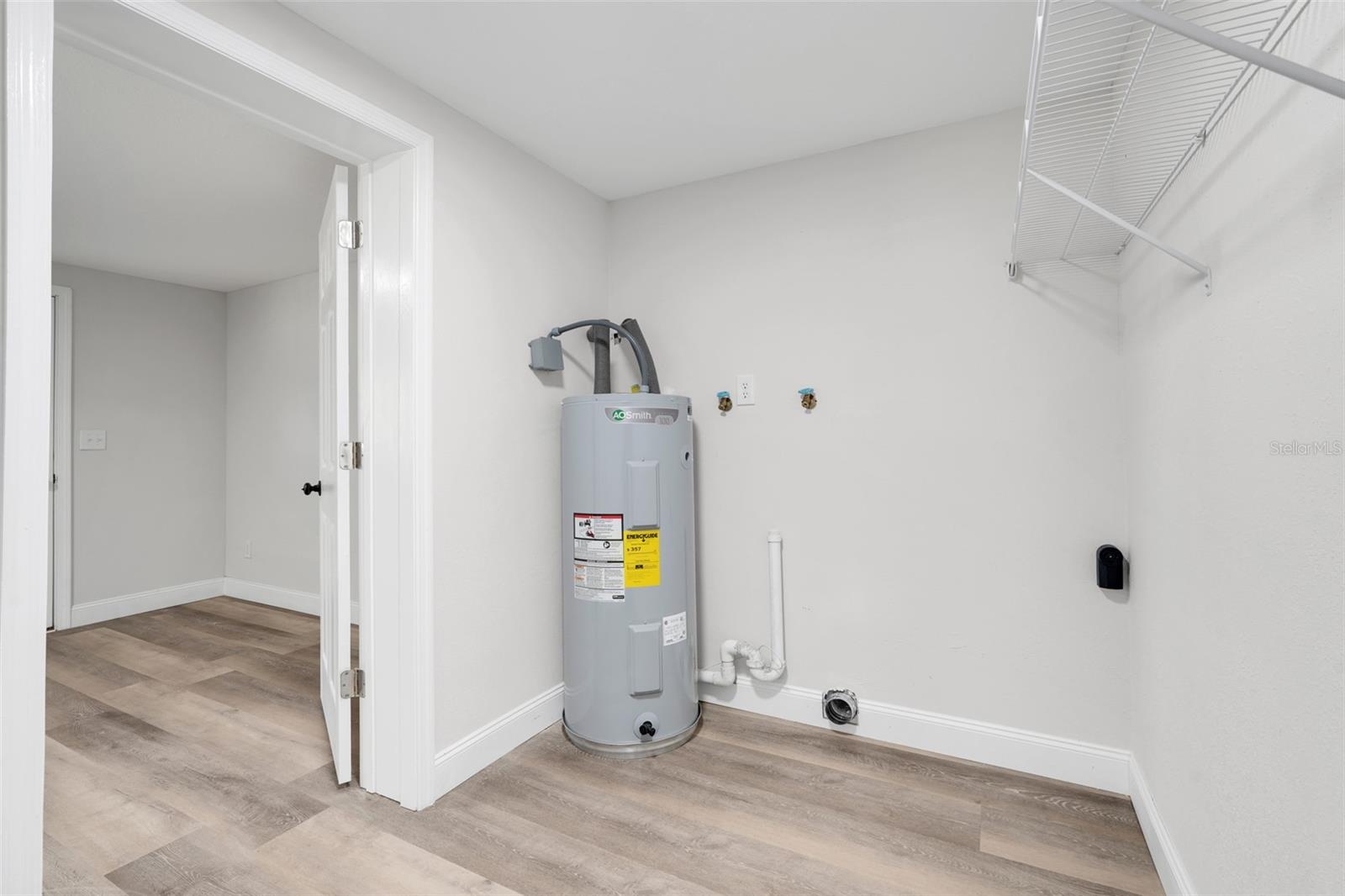 Listing photo id 20 for 311 Griffin View Drive