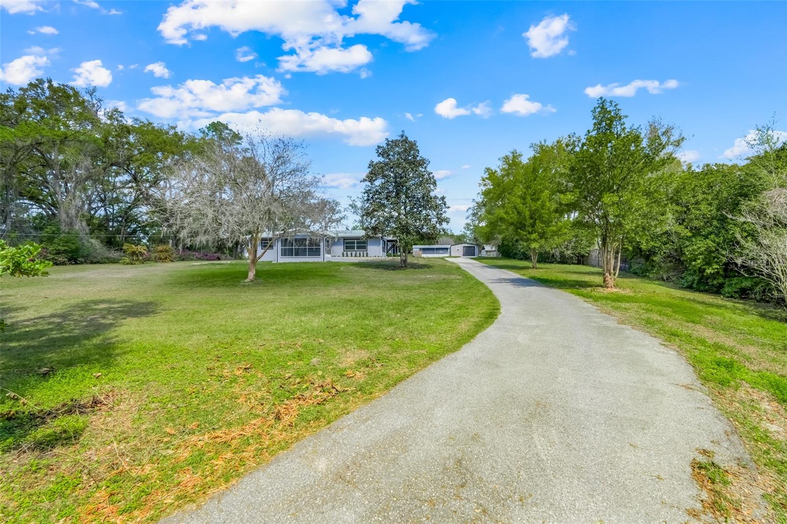 Listing photo id 27 for 311 Griffin View Drive