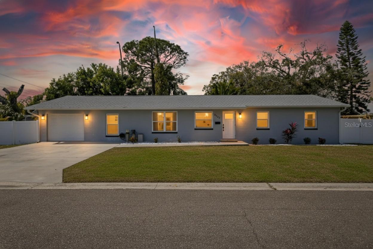 Details for 8050 Carolyn Street Ne, ST PETERSBURG, FL 33702