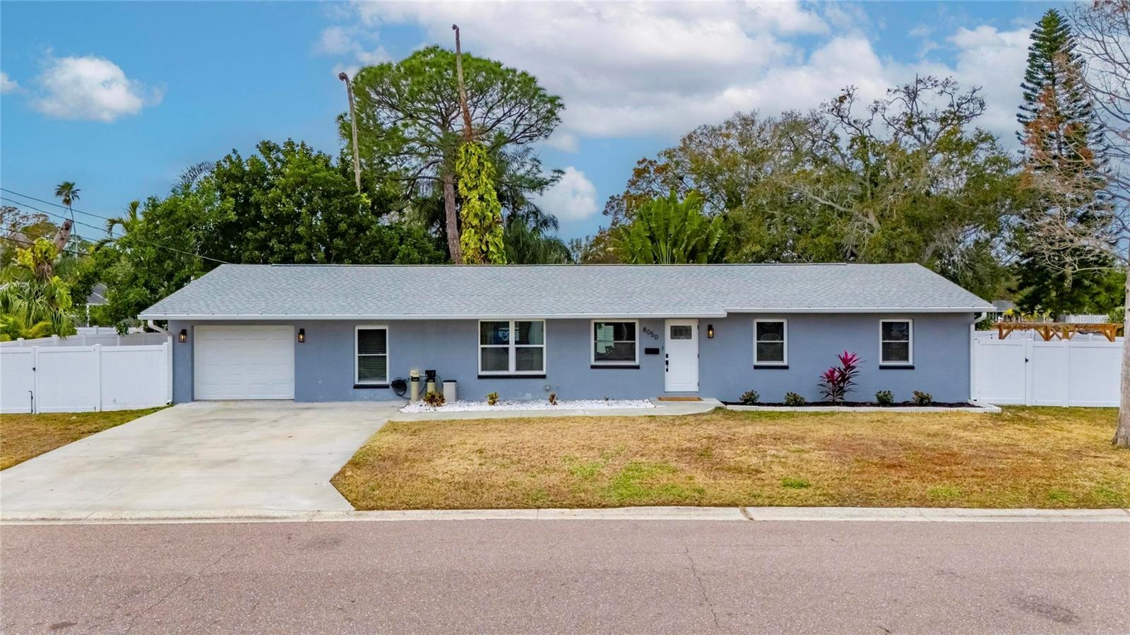 Image 2 of 49 For 8050 Carolyn Street Ne