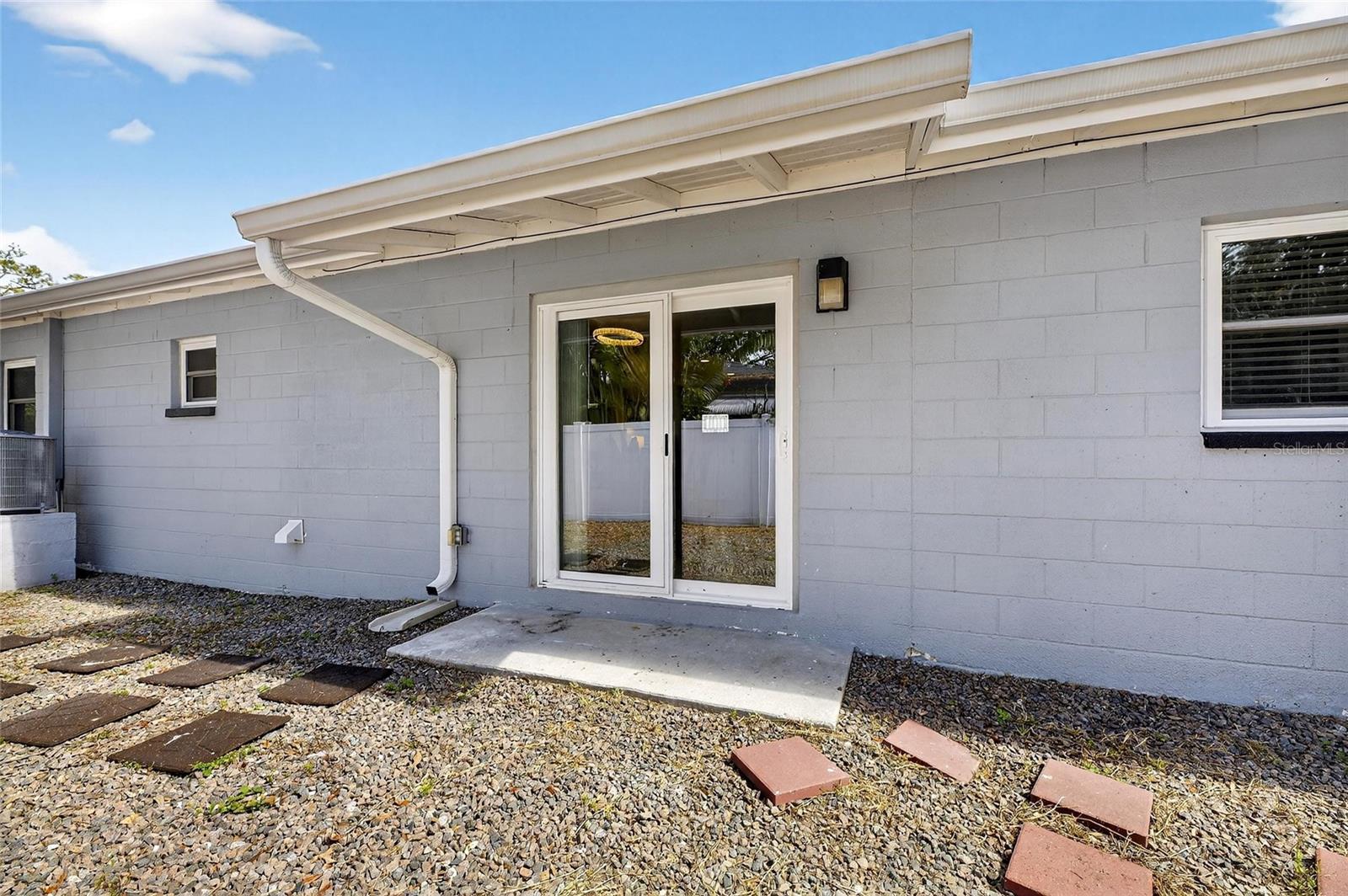 Image 43 of 49 For 8050 Carolyn Street Ne