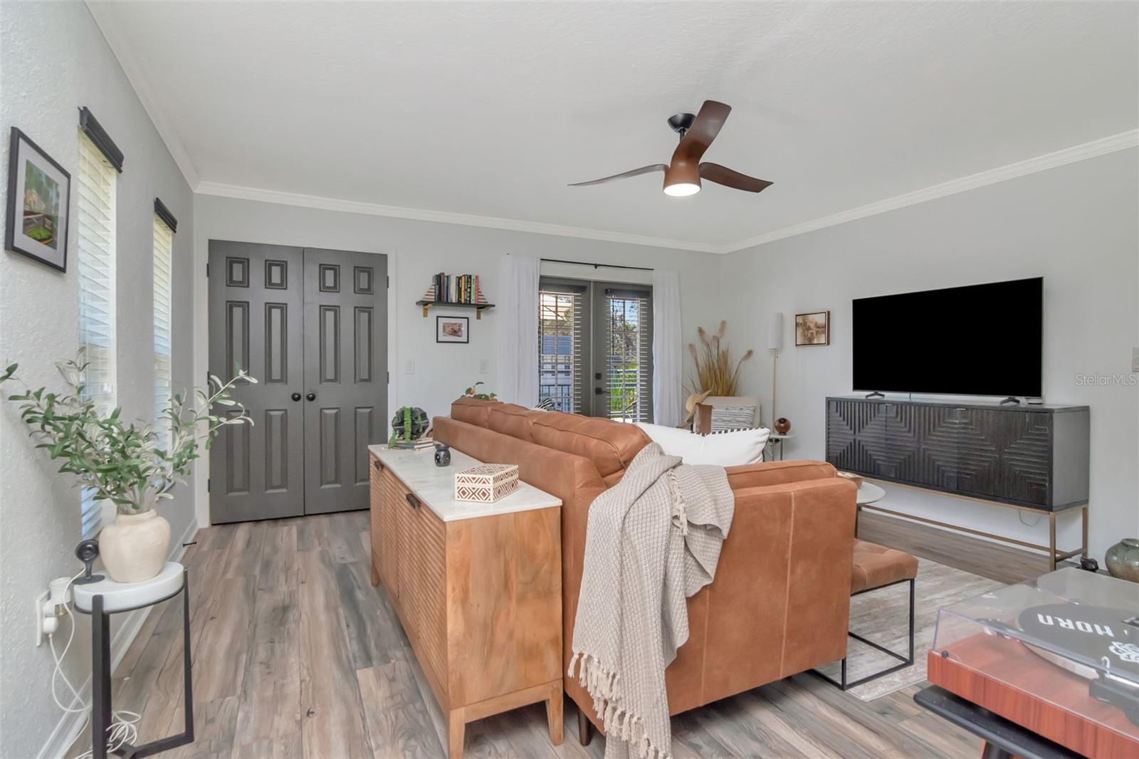 Image 10 of 32 For 708 Lyndhurst Street 123