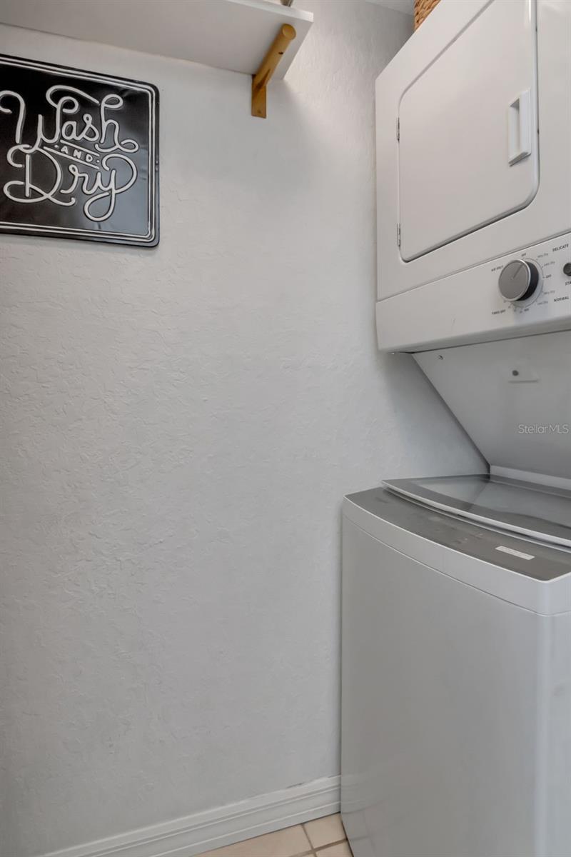 Image 14 of 32 For 708 Lyndhurst Street 123