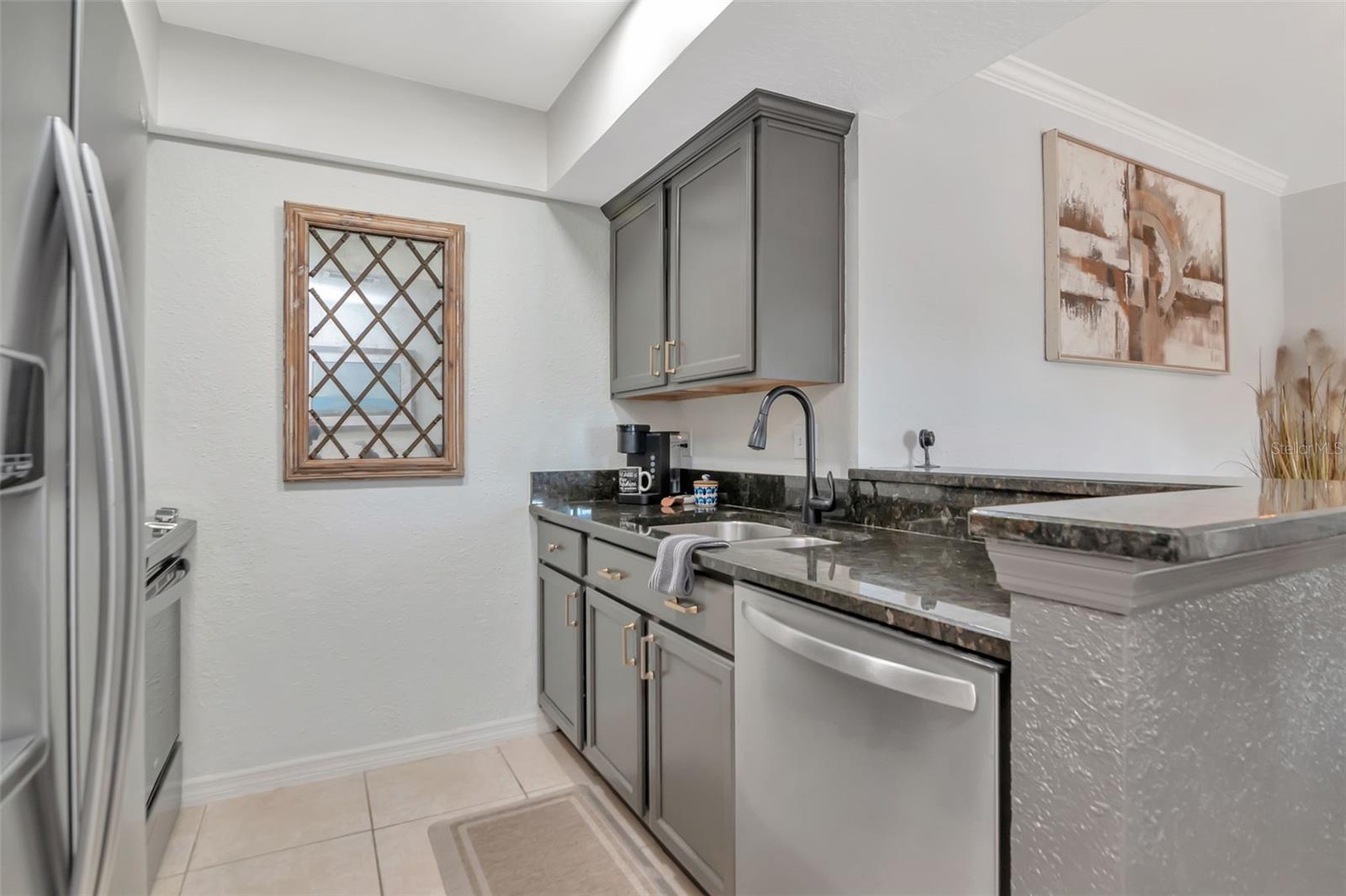 Image 16 of 32 For 708 Lyndhurst Street 123