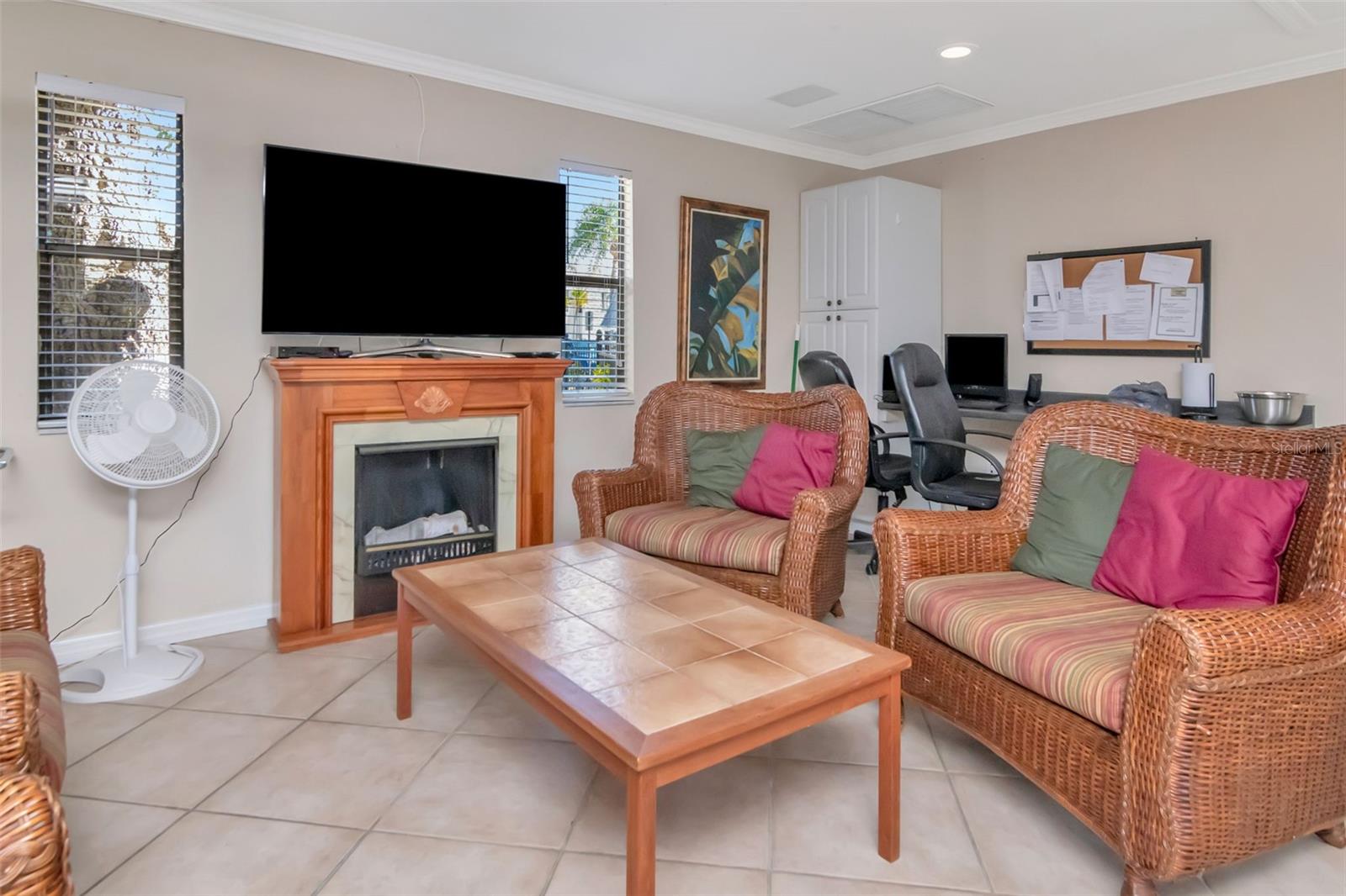 Image 25 of 32 For 708 Lyndhurst Street 123