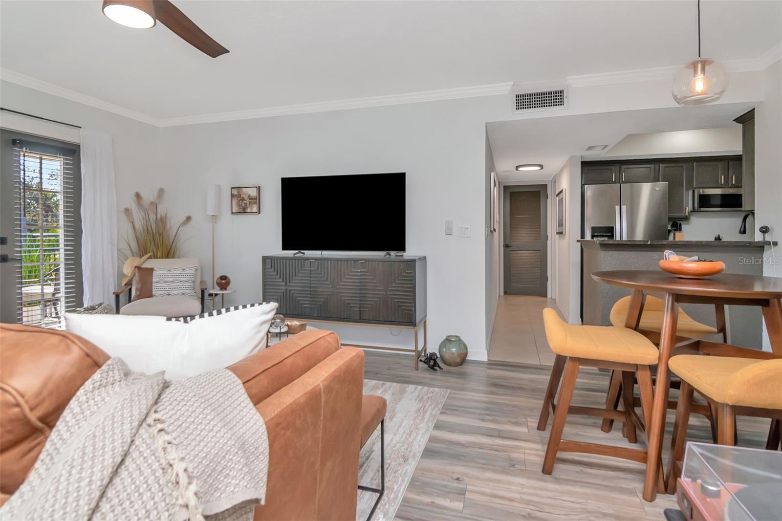 Image 9 of 32 For 708 Lyndhurst Street 123