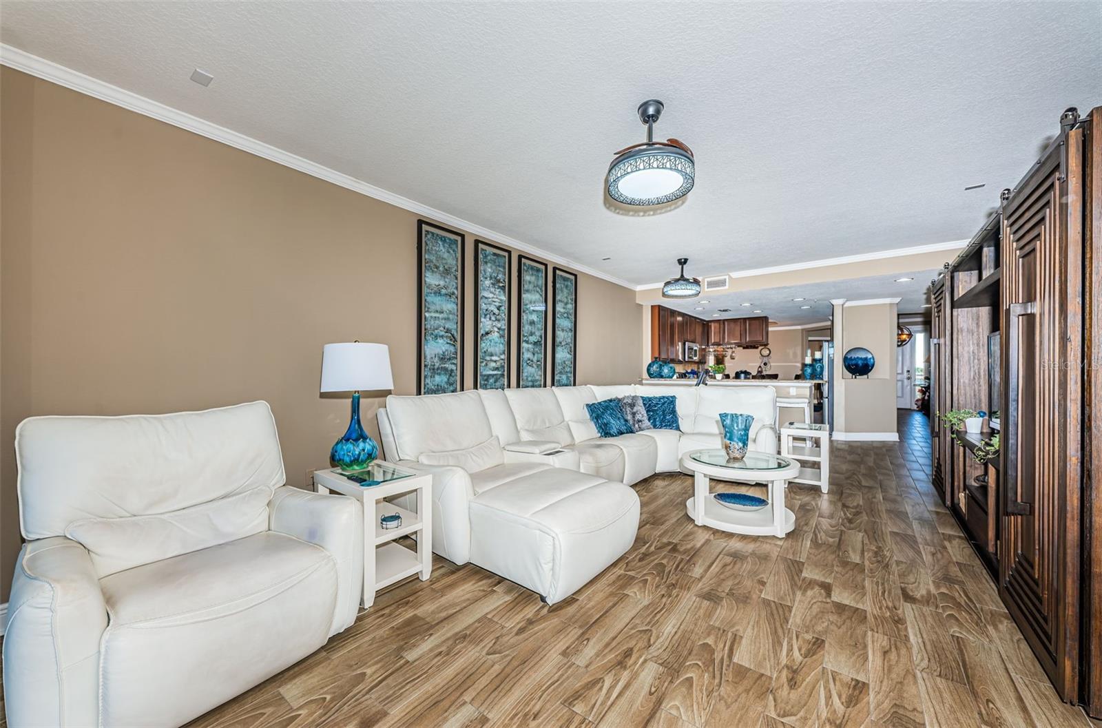 Image 11 of 73 For 7194 Key Haven Road 505