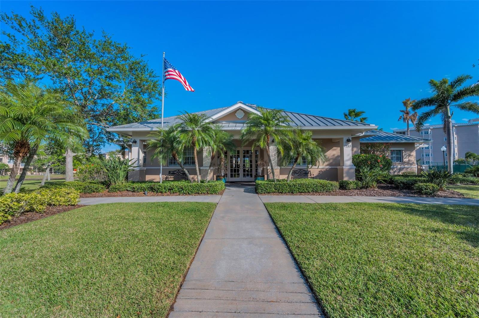 Image 36 of 73 For 7194 Key Haven Road 505