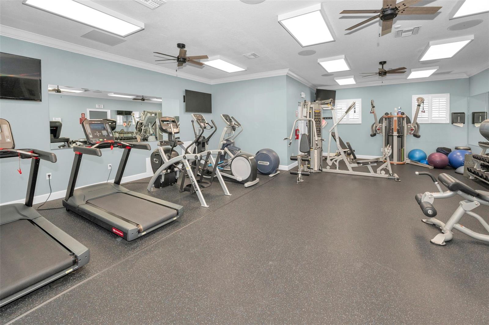 Image 37 of 73 For 7194 Key Haven Road 505