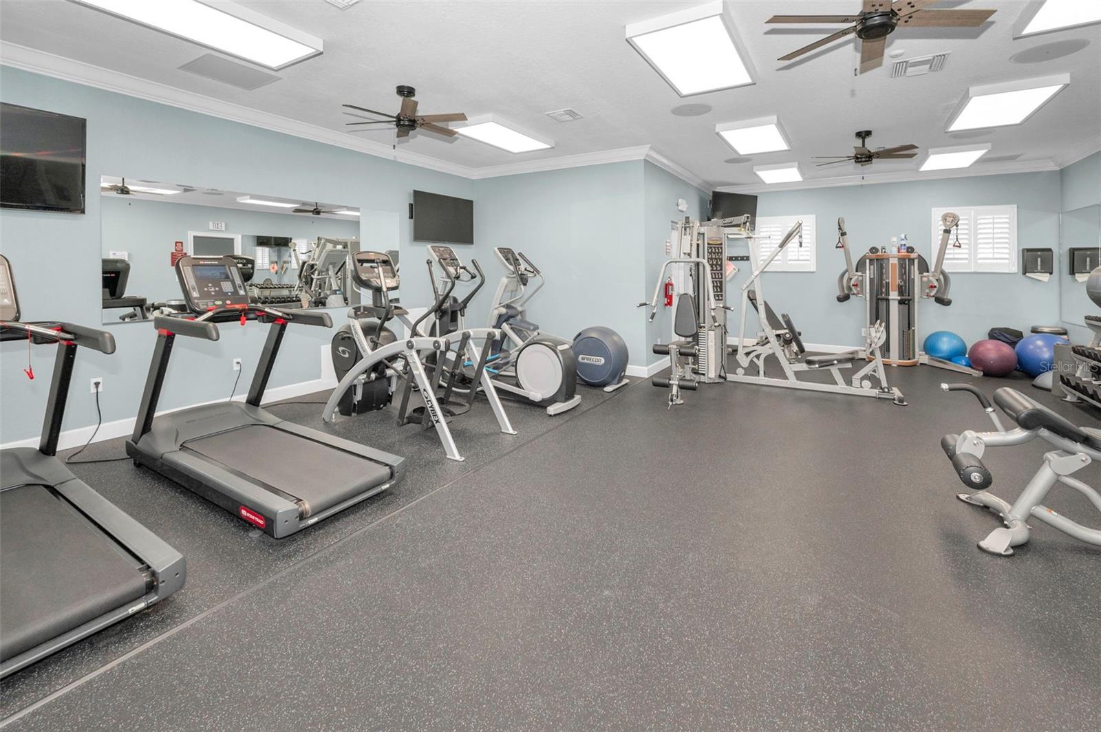 Image 38 of 73 For 7194 Key Haven Road 505