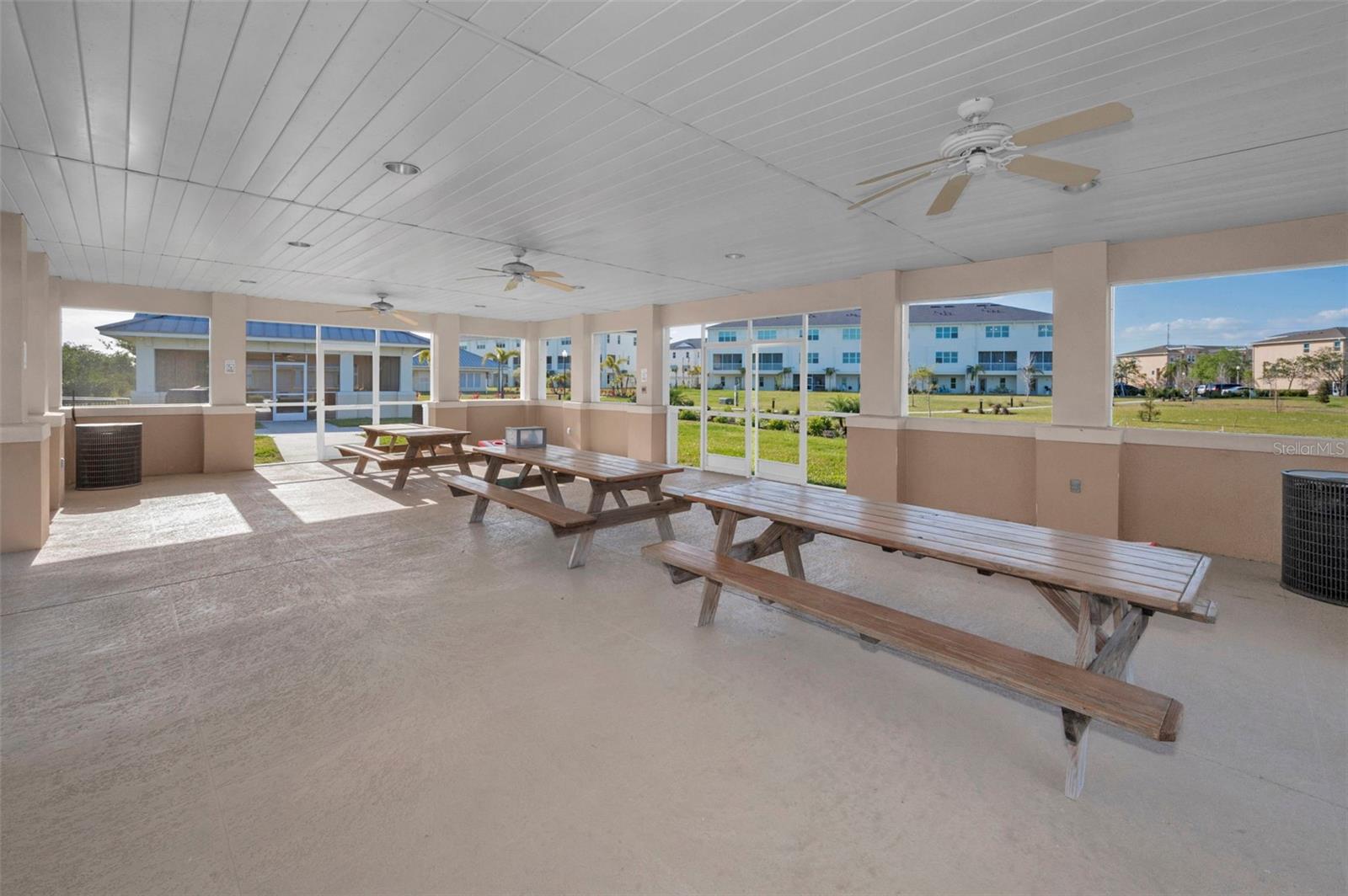 Image 39 of 73 For 7194 Key Haven Road 505