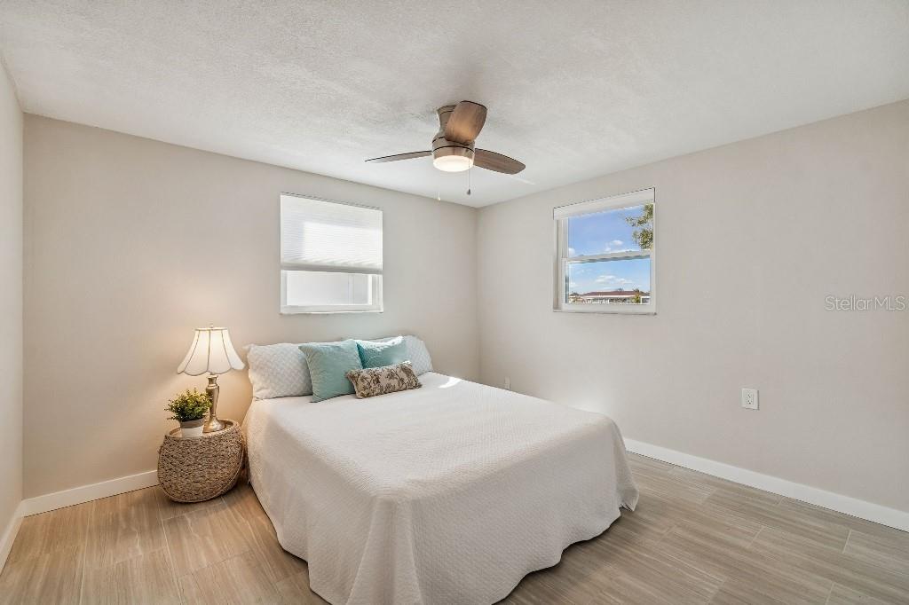 Listing photo id 21 for 1147 Rushmore Drive