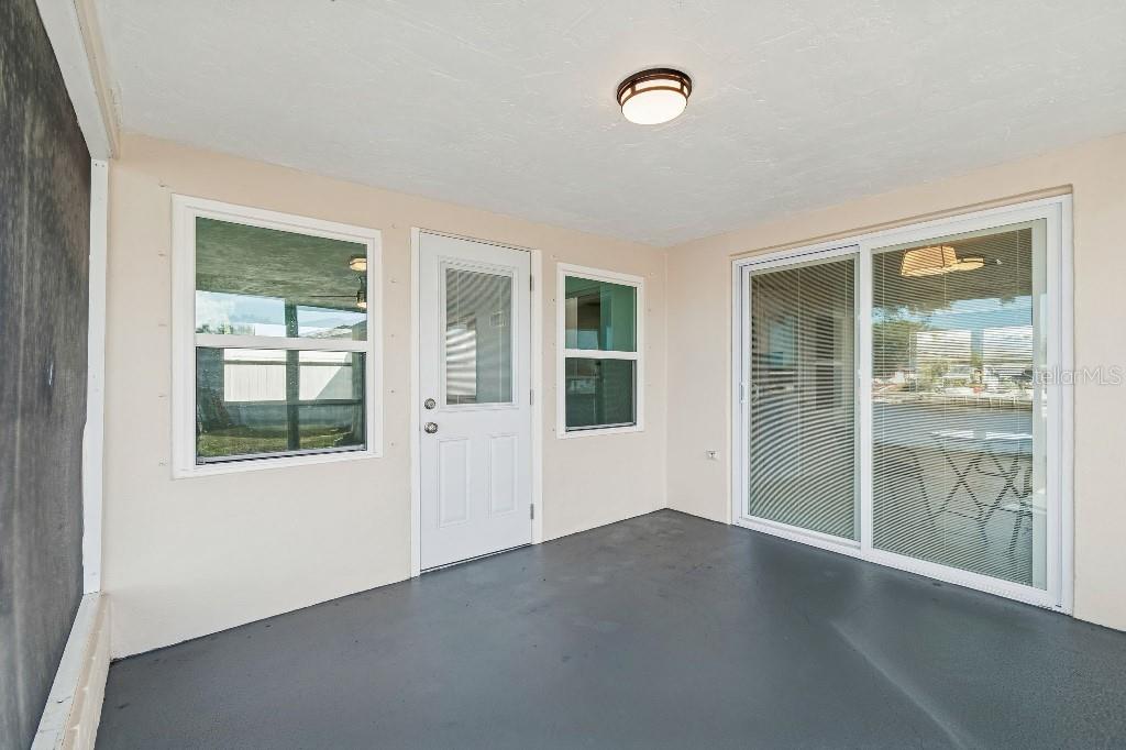 Listing photo id 26 for 1147 Rushmore Drive