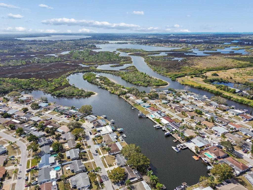 Listing photo id 49 for 1147 Rushmore Drive