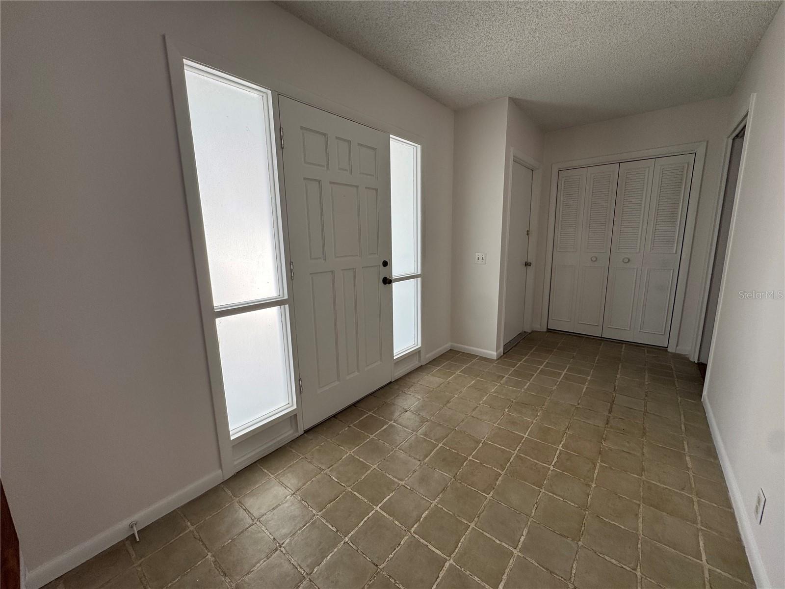 Image 26 of 29 For 240 Nassau Road