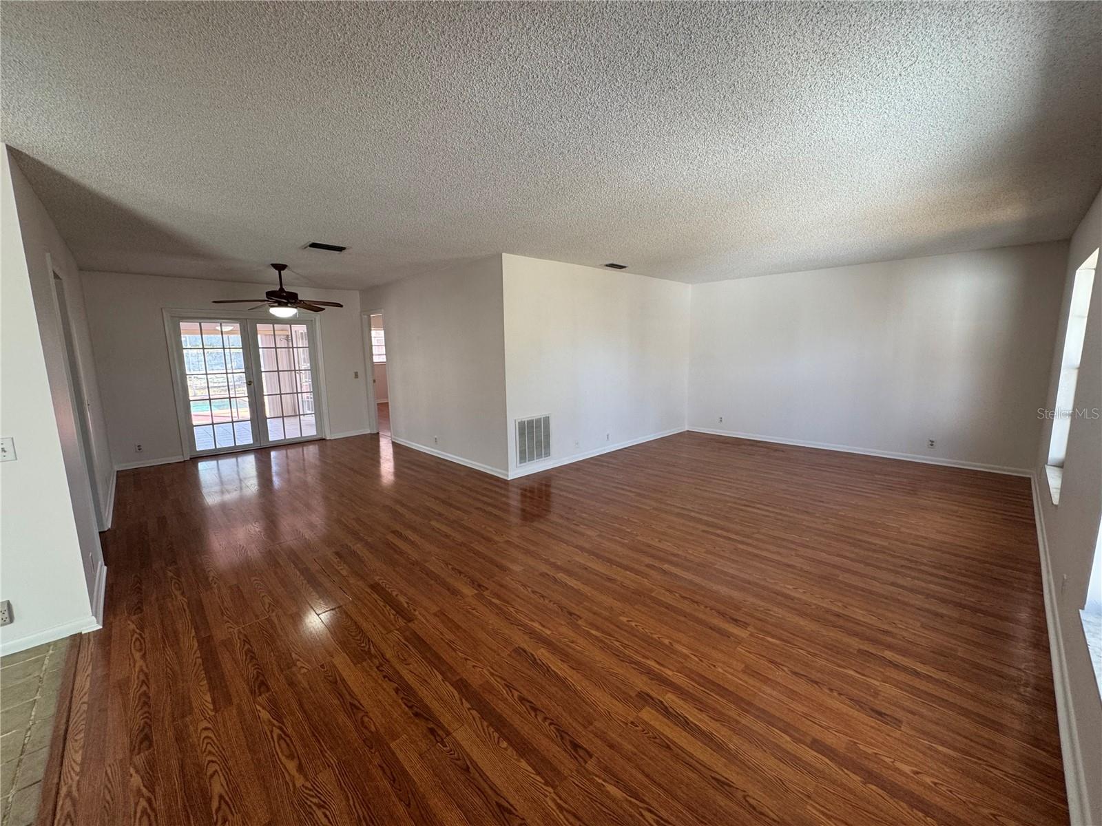 Image 6 of 29 For 240 Nassau Road