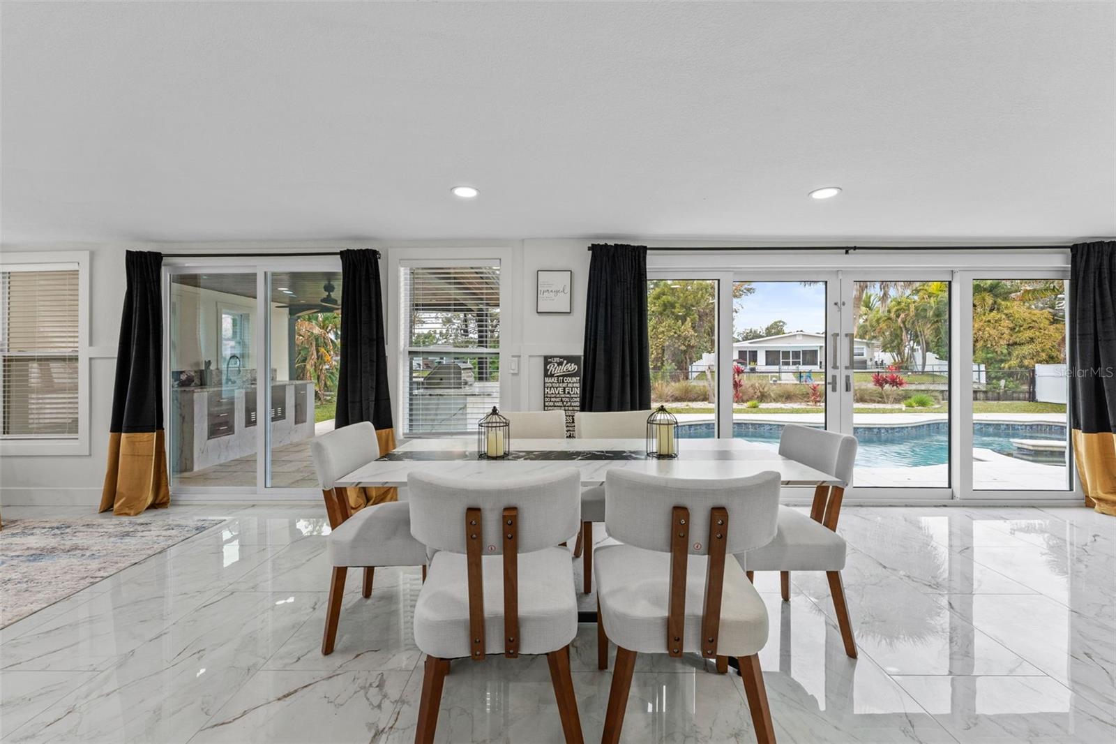 Image 10 of 49 For 4440 Huntington Street Ne