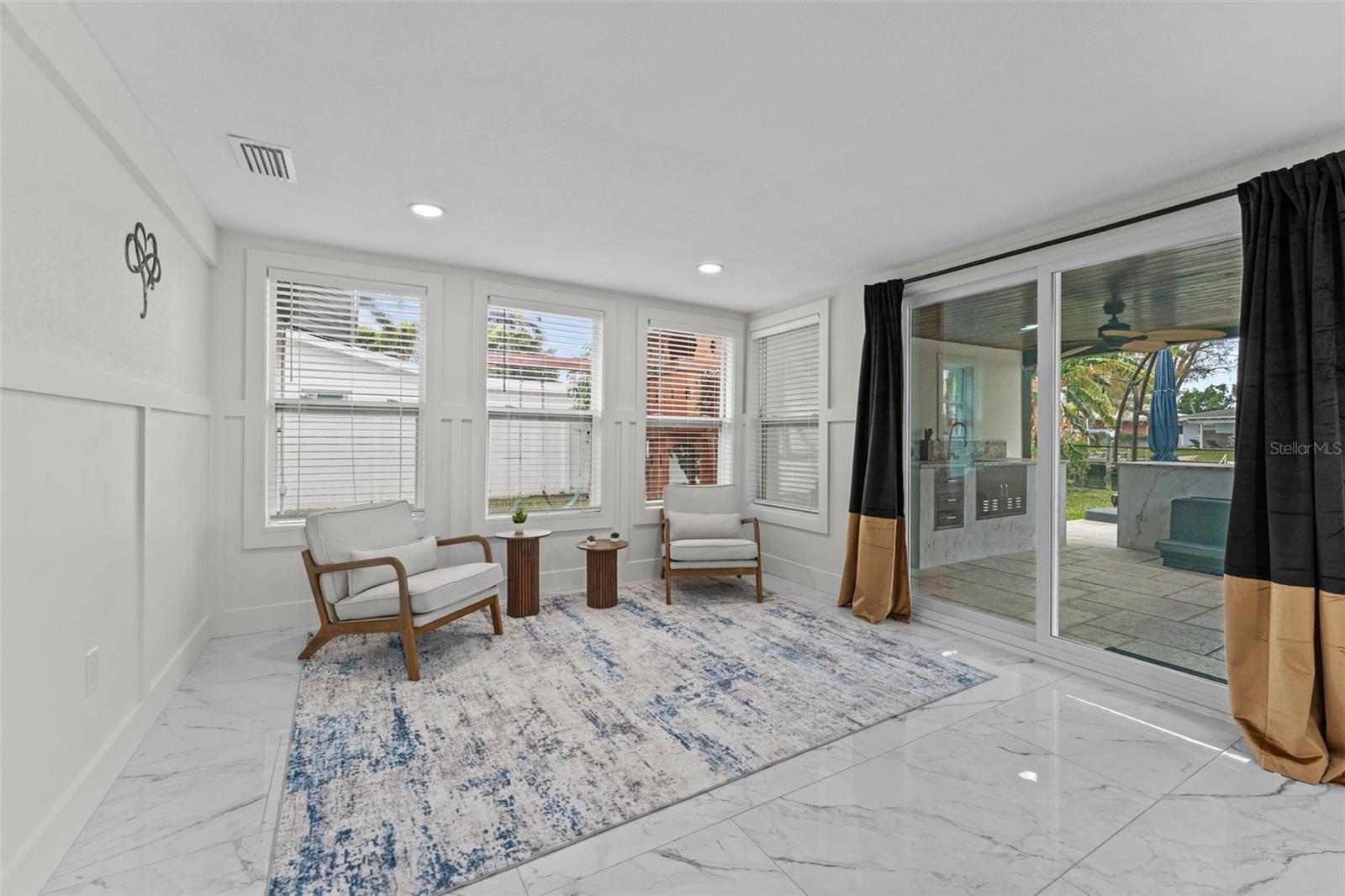 Image 11 of 49 For 4440 Huntington Street Ne