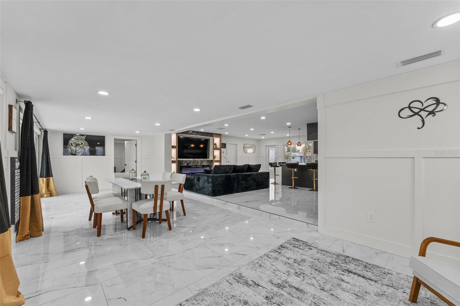 Image 12 of 49 For 4440 Huntington Street Ne