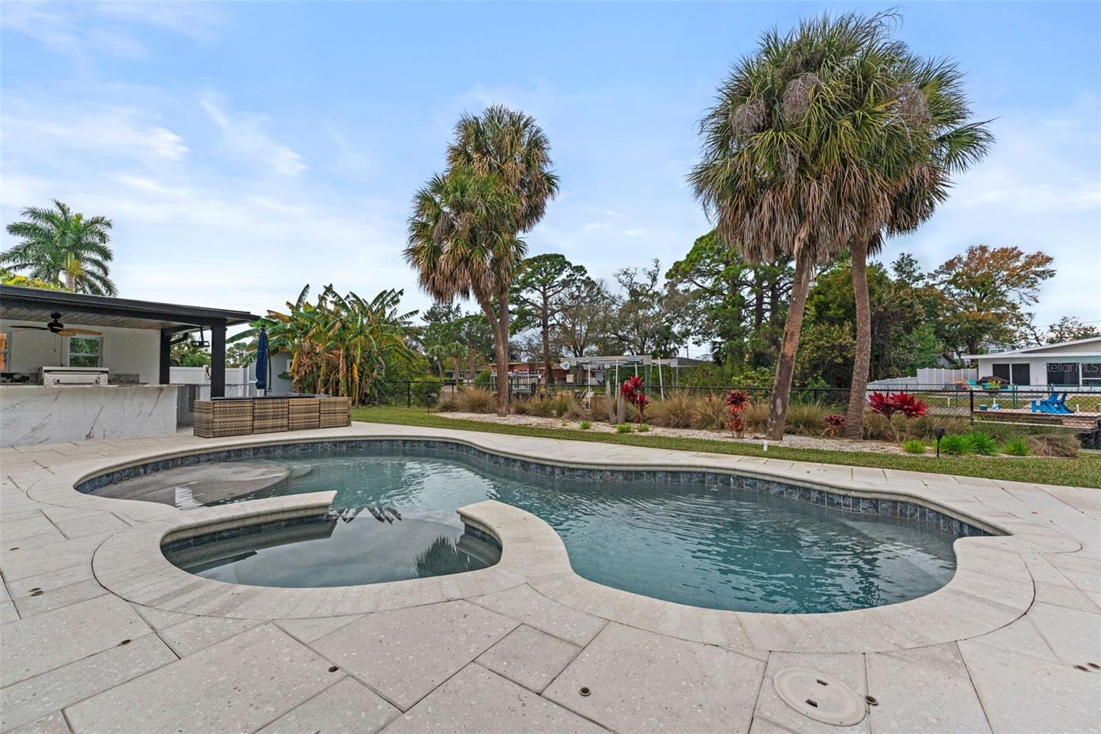 Image 22 of 49 For 4440 Huntington Street Ne