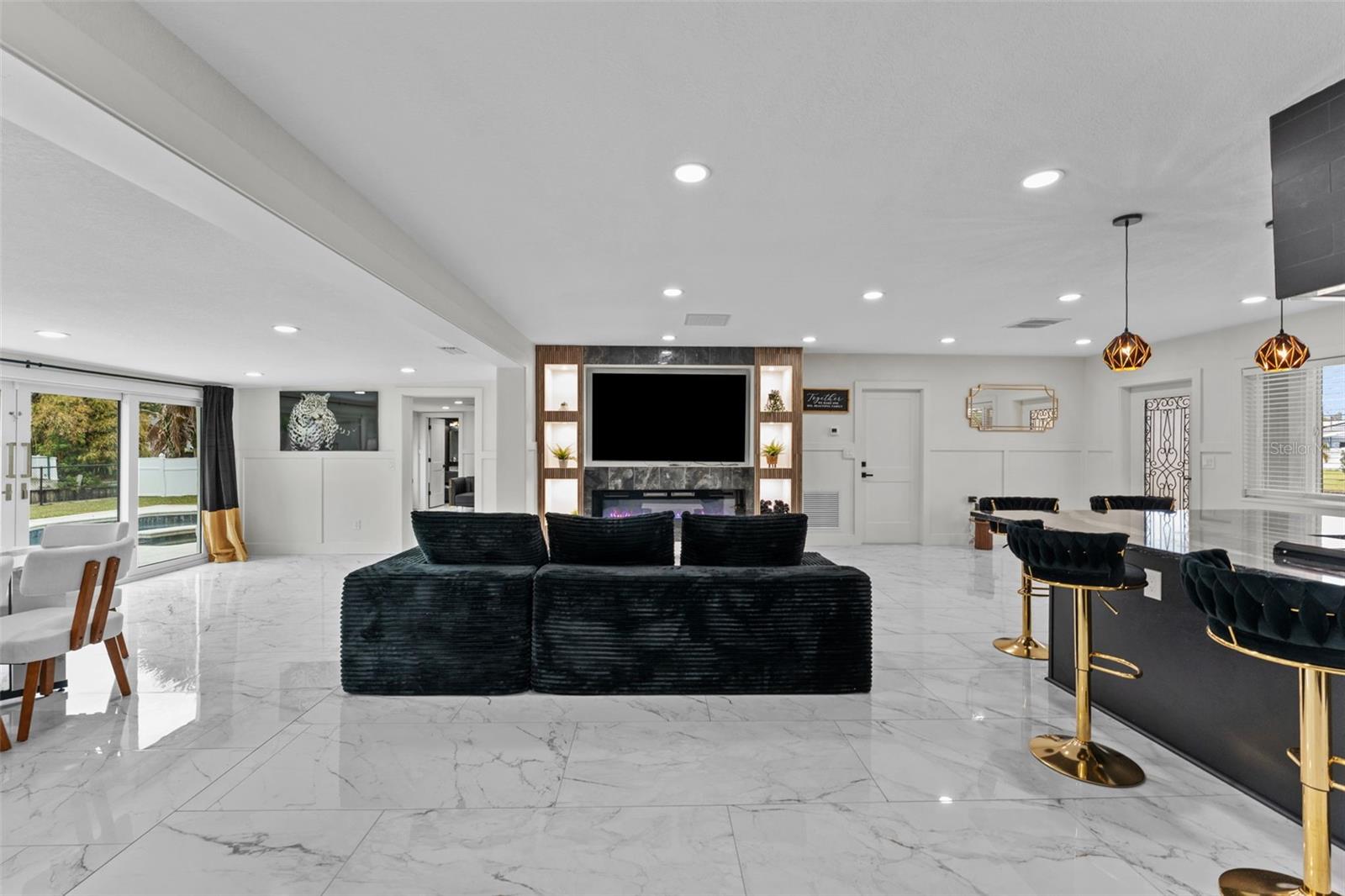 Image 7 of 49 For 4440 Huntington Street Ne