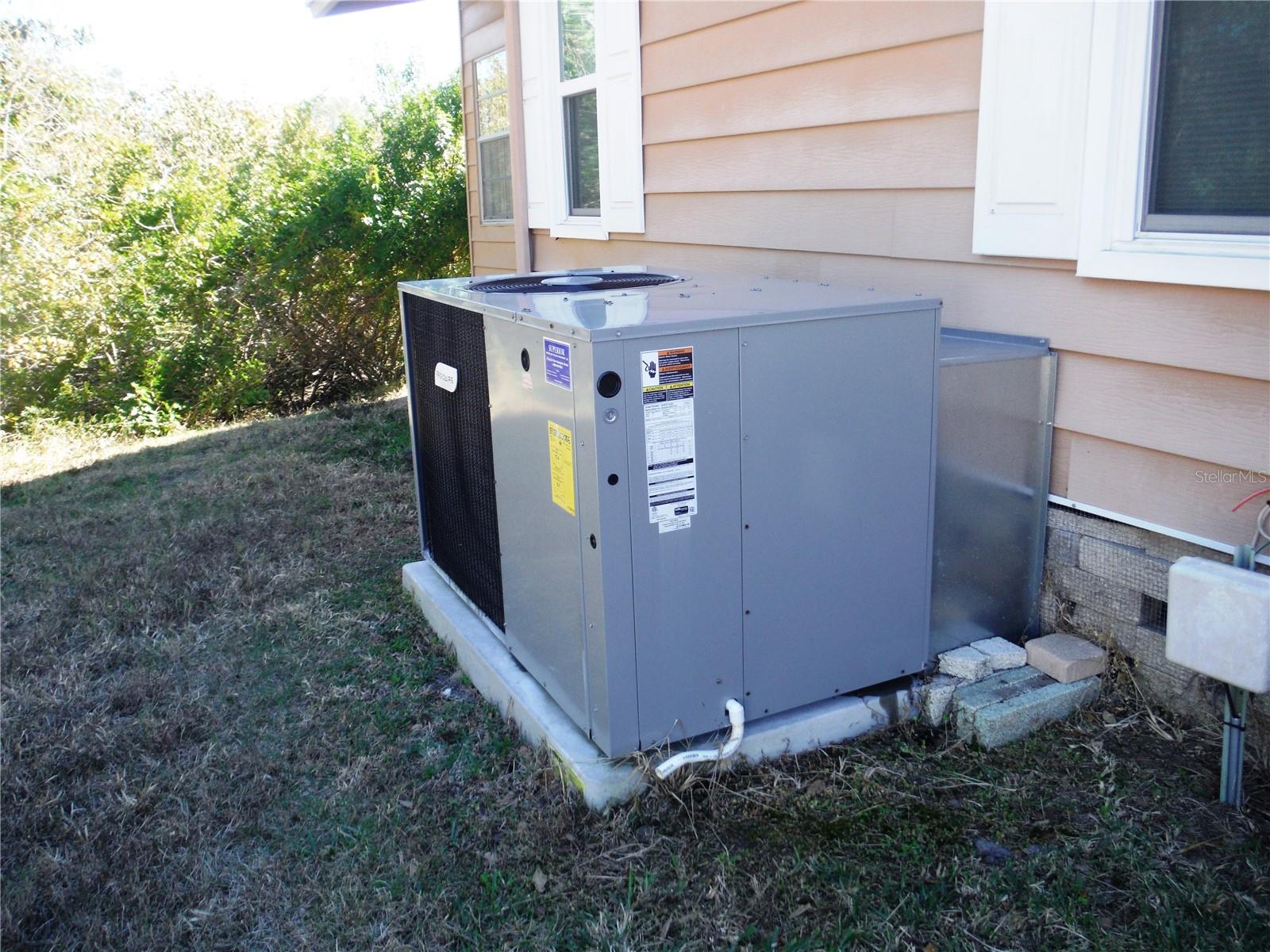 Image 29 of 39 For 98 Sugar Bear Drive 57