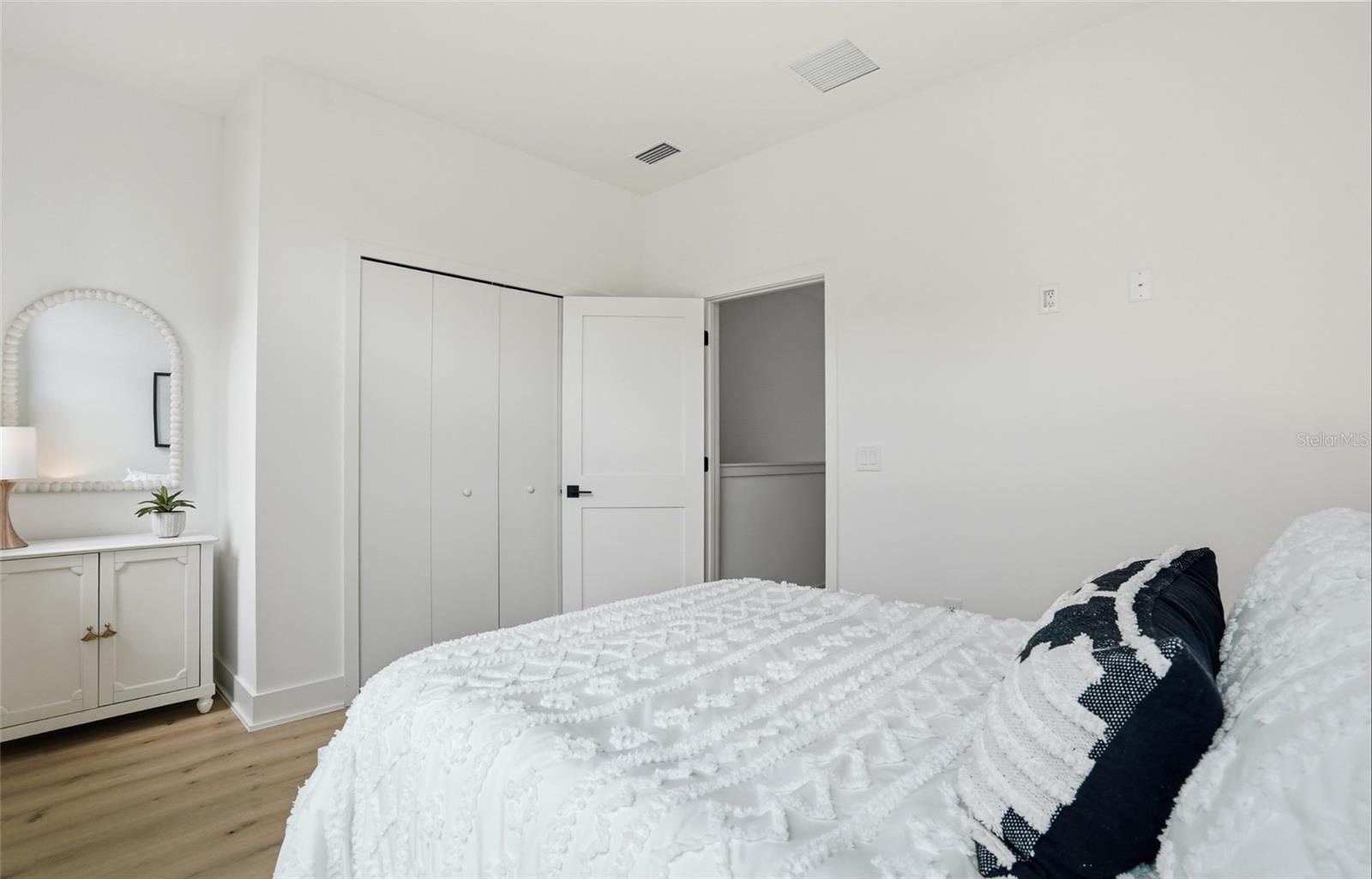 Image 18 of 22 For 3002 Platt  2