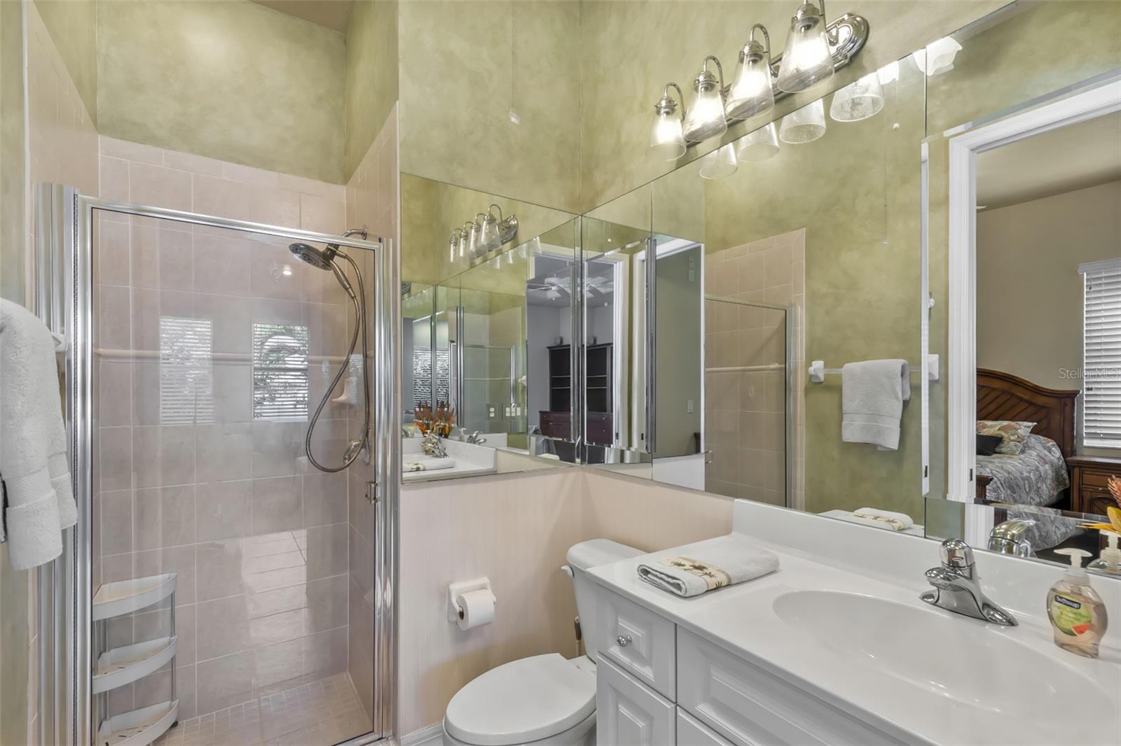 Image 21 of 35 For 1935 26th Street