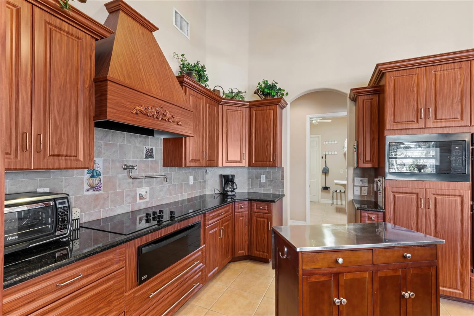 Image 6 of 35 For 1935 26th Street