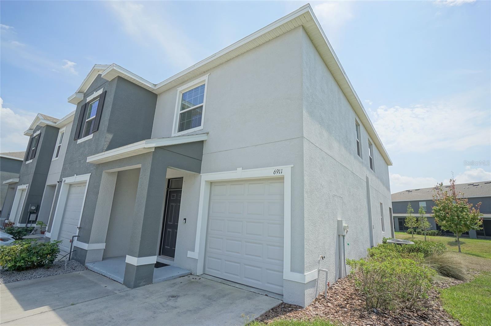 Image 2 of 28 For 6911 Breezy Palm Drive