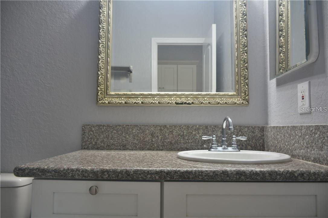 Image 10 of 14 For 2910 Jefferson Street B