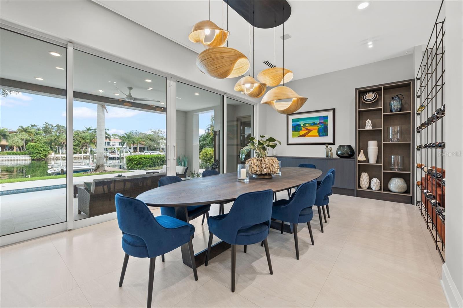 Listing photo id 22 for 851 Brightwaters Boulevard Ne