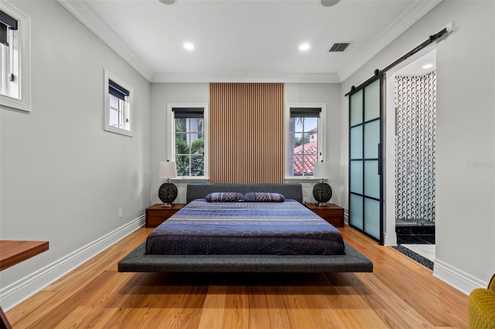 Listing photo id 47 for 851 Brightwaters Boulevard Ne